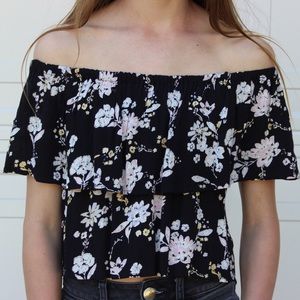 Billabong Off the shoulder top